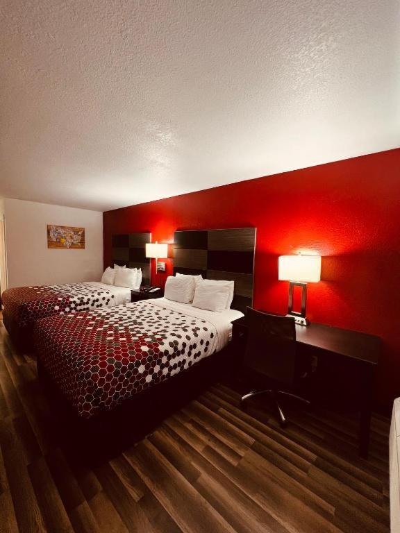 Hotel Econo 3*